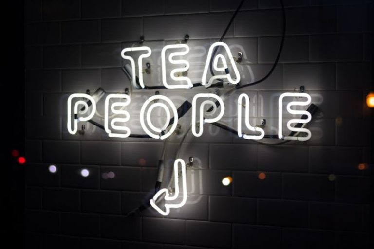 Yunnan Tea Can - tea people neon signage