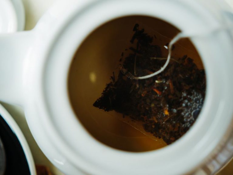 Earl Grey Tea Bag - tea in white ceramic teapot