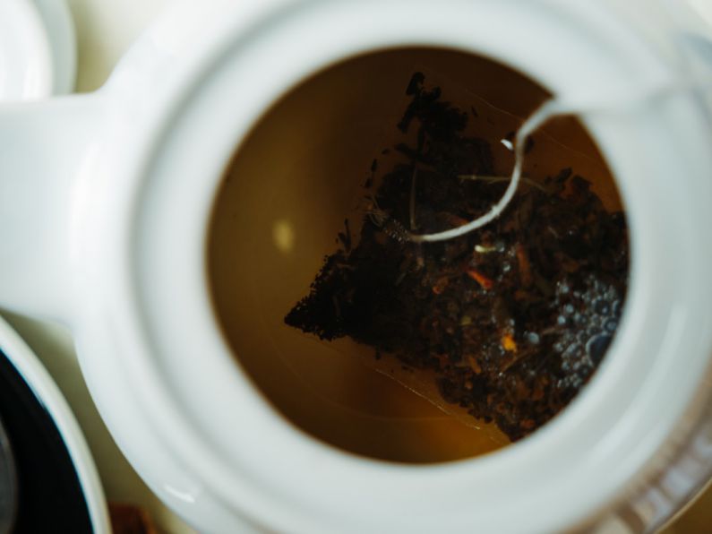 Earl Grey Tea Bag - tea in white ceramic teapot